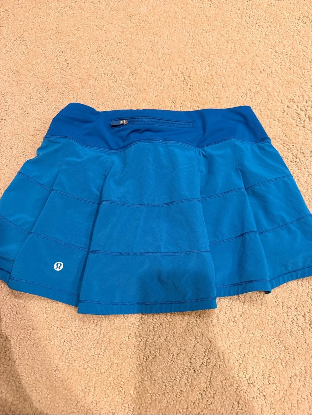 Lululemon women’s blue skirt